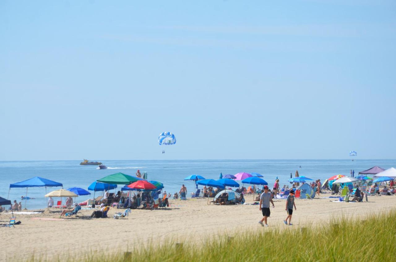 Carousel Resort Hotel And Condominiums Ocean City Exterior photo