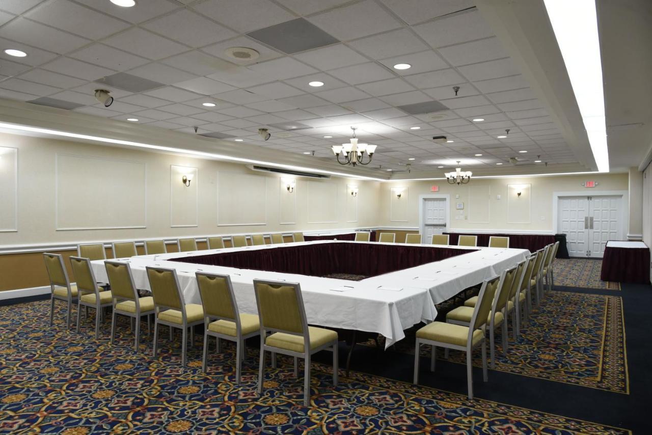 Carousel Resort Hotel And Condominiums Ocean City Exterior photo