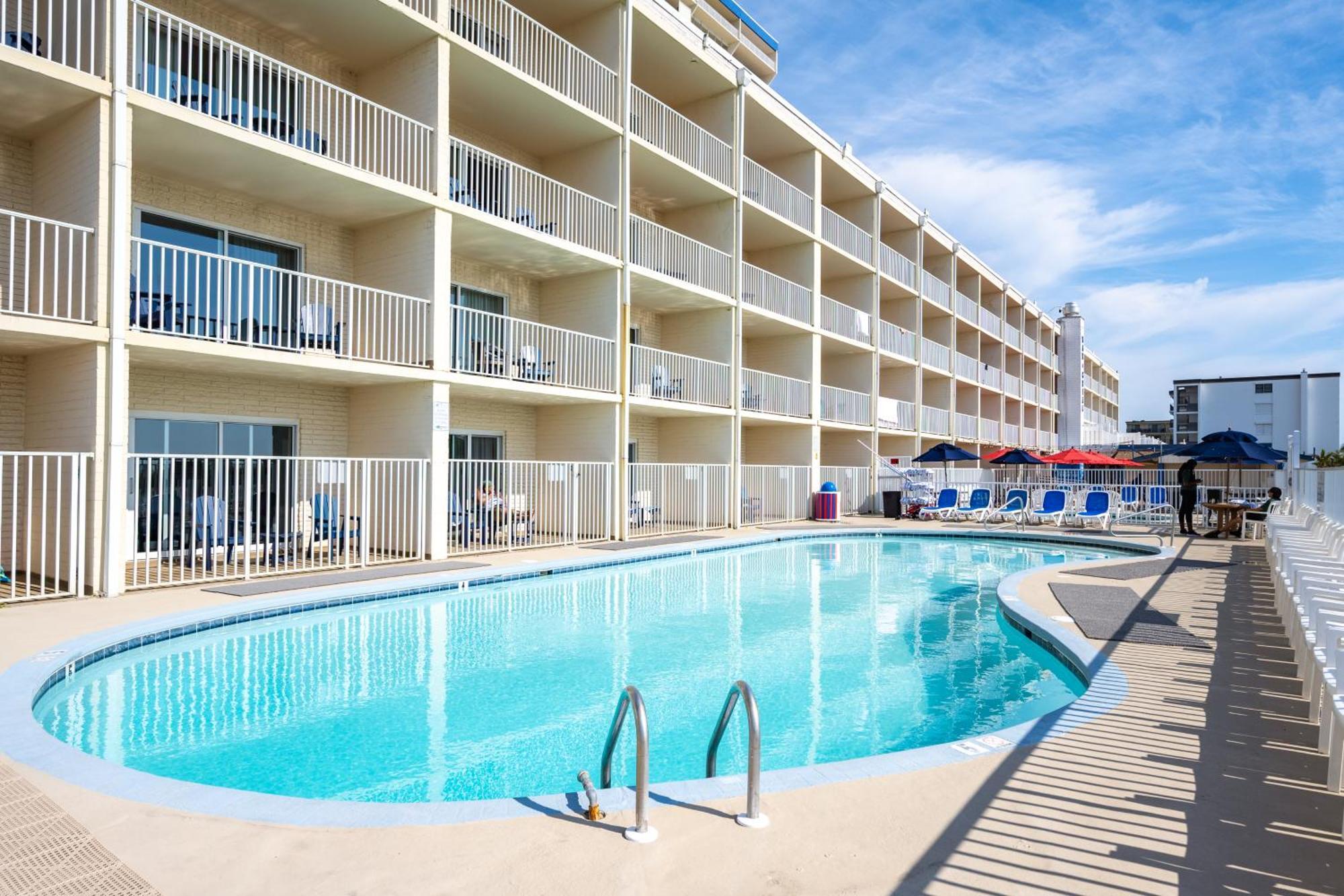 Carousel Resort Hotel And Condominiums Ocean City Exterior photo